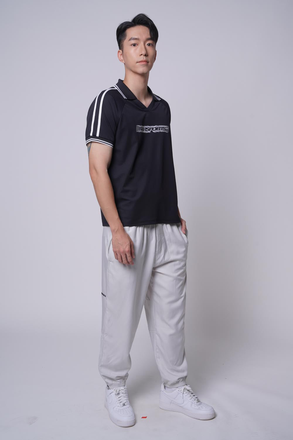 Court Shield Tapered Jogger